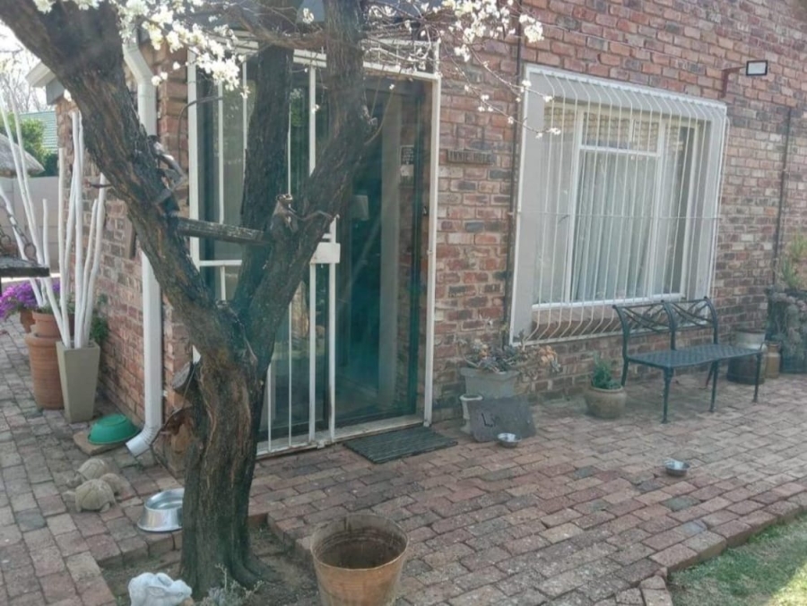 2 Bedroom Property for Sale in Miederpark North West